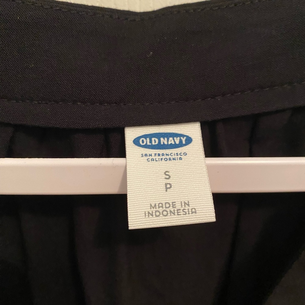 OLD NAVY black tank top size: small - Picture 3 of 6